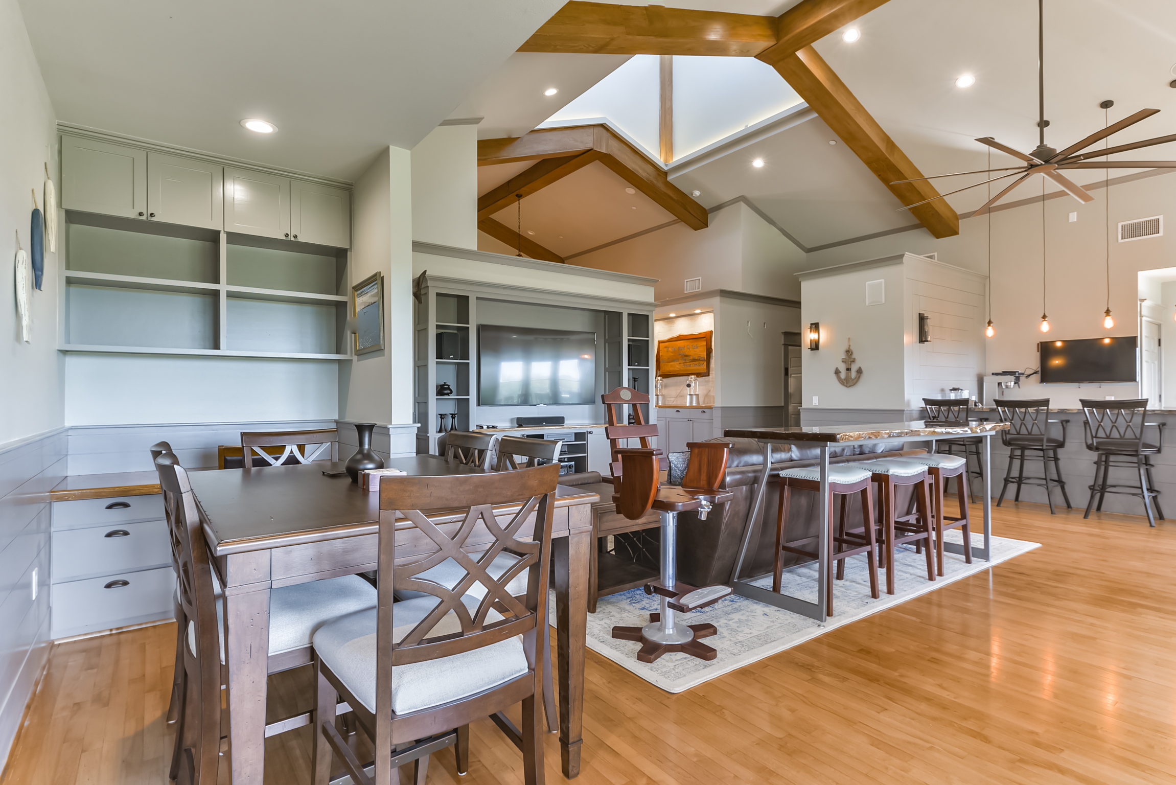 Harborwalk Lodge Retreat Center in Hitchcock, TX sewing